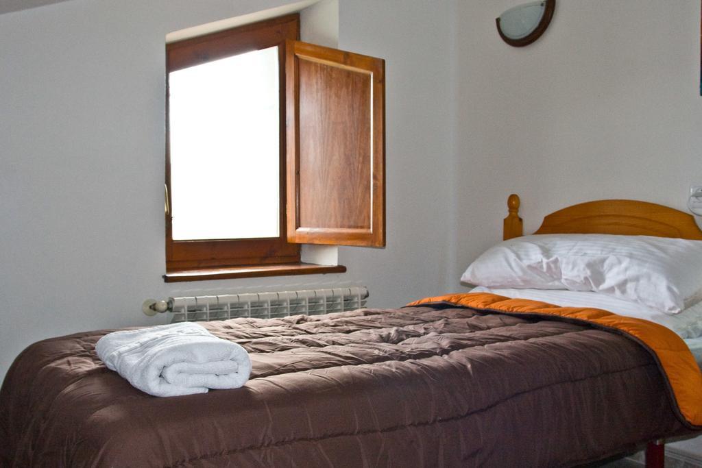Maison d'hôtes El Patin De Monchu à Pandiello Extérieur photo